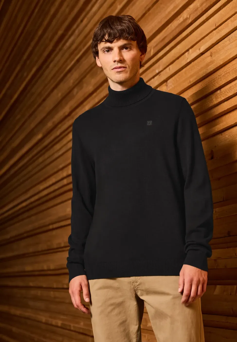 Basic Turtleneck Pullover