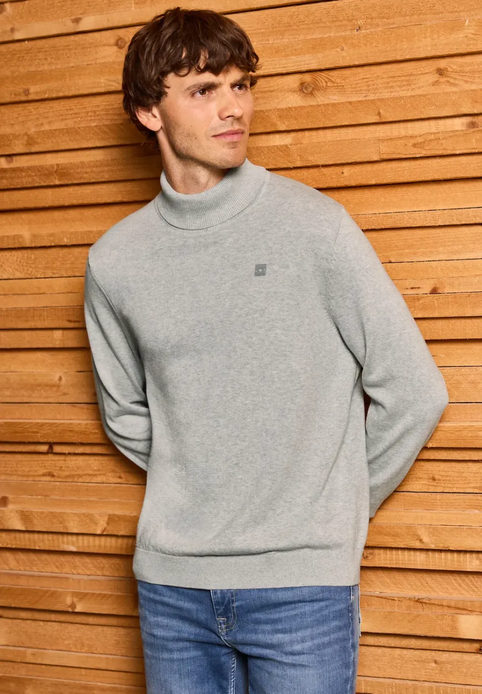 Basic Turtleneck Pullover
