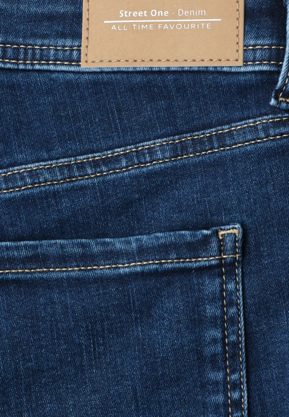 Bermuda en denim slim fit à revers
