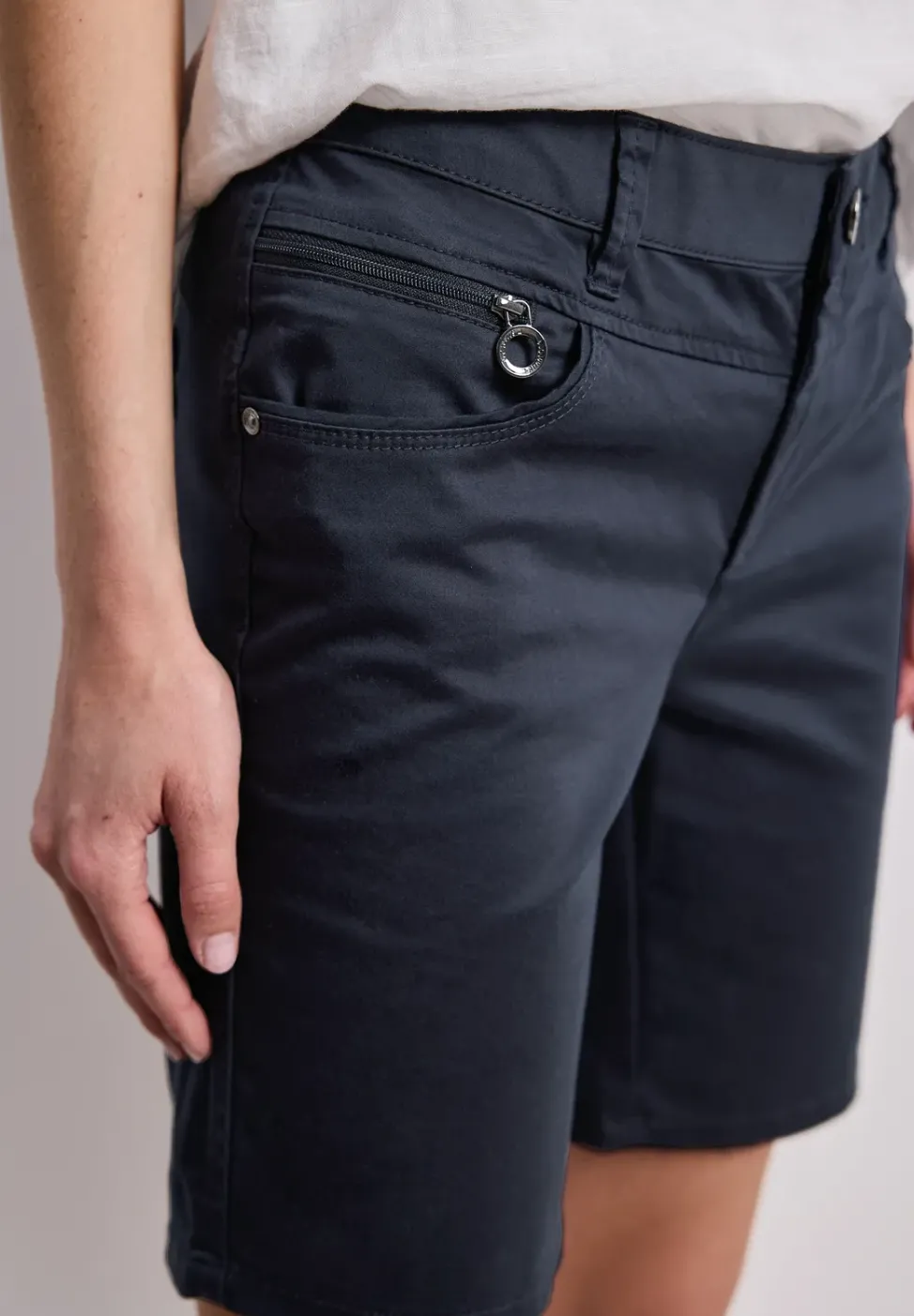 Bermuda Mid Waist en satin