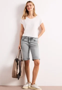 Bermuda Slim Legs avec détail Turn-Up