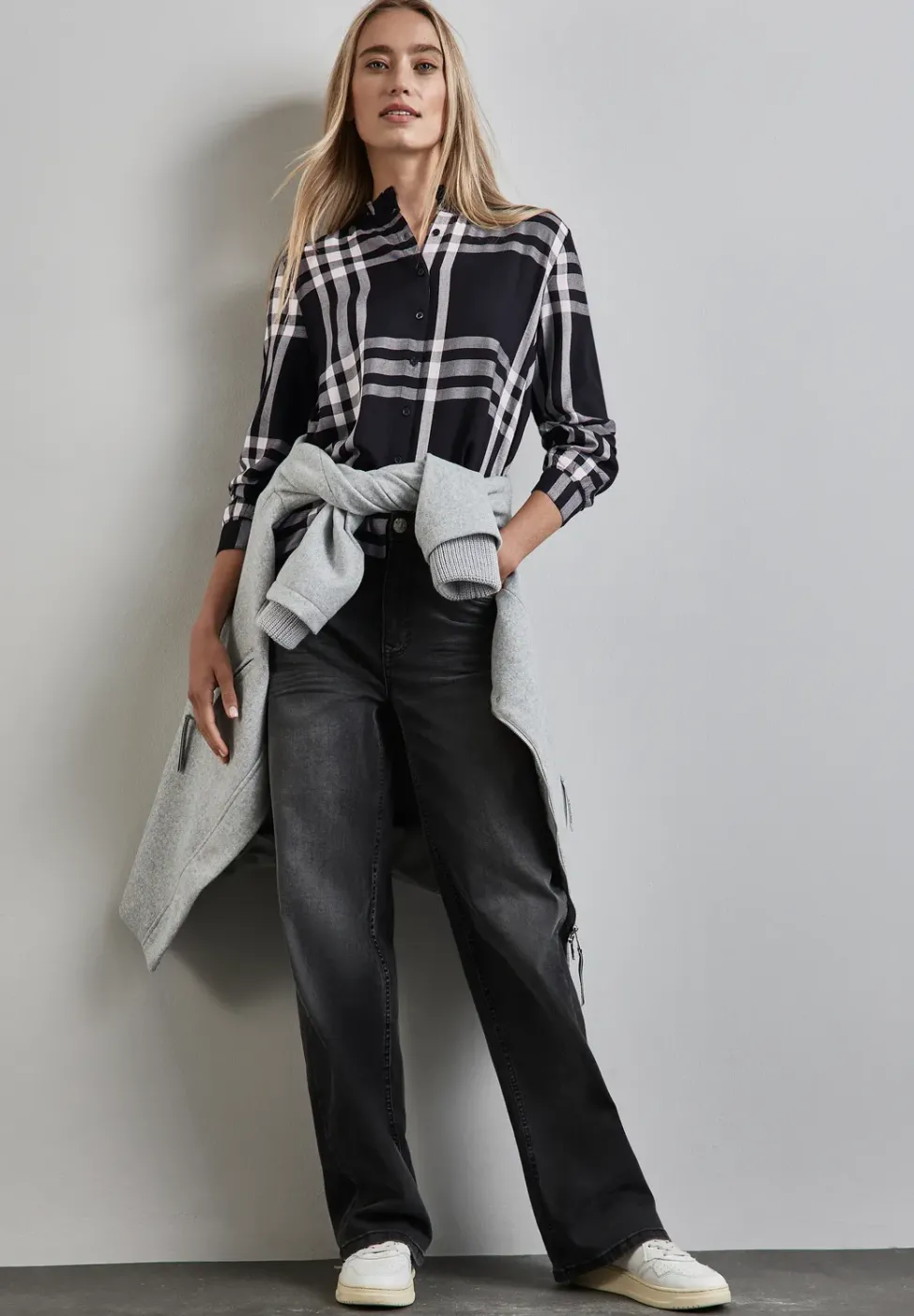 Blouse à carreaux avec volants