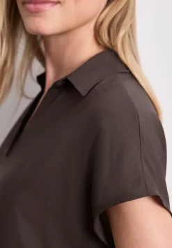 Blouse à col chemise et ourlet élastiqué