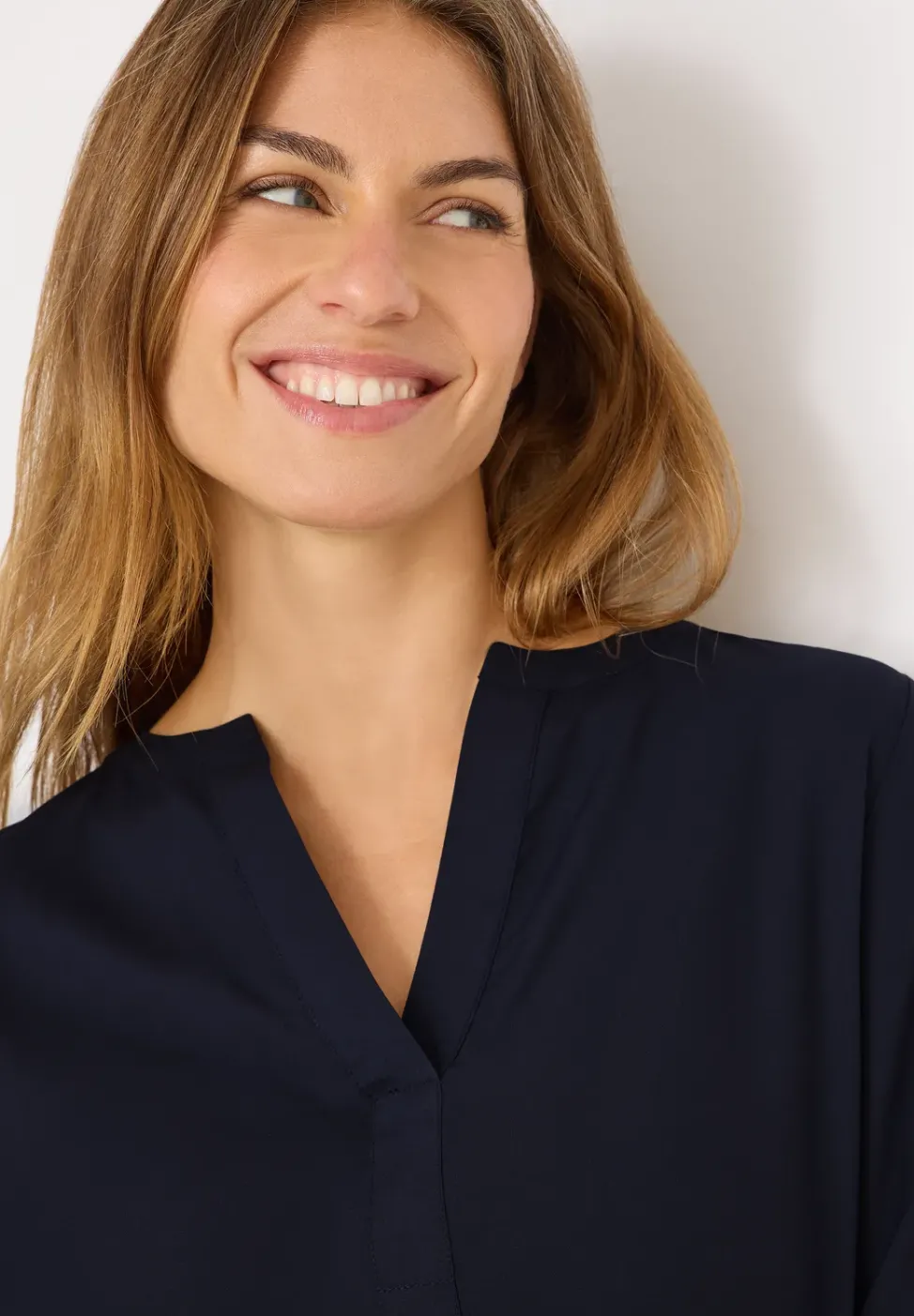 Blouse à col fendu