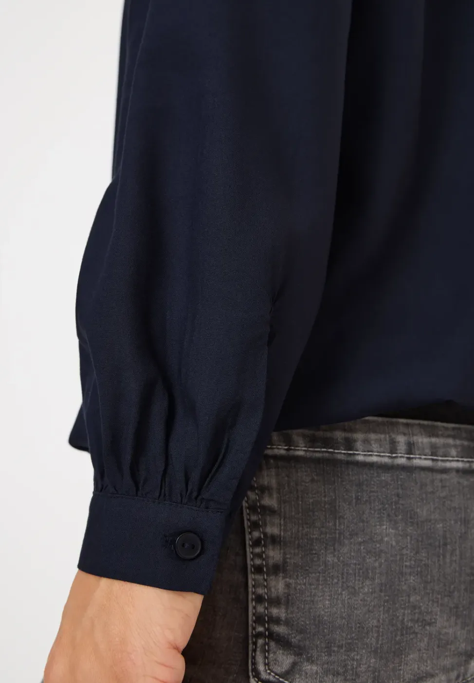 Blouse à col fendu