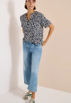 Blouse à col fendu avec motif léopard