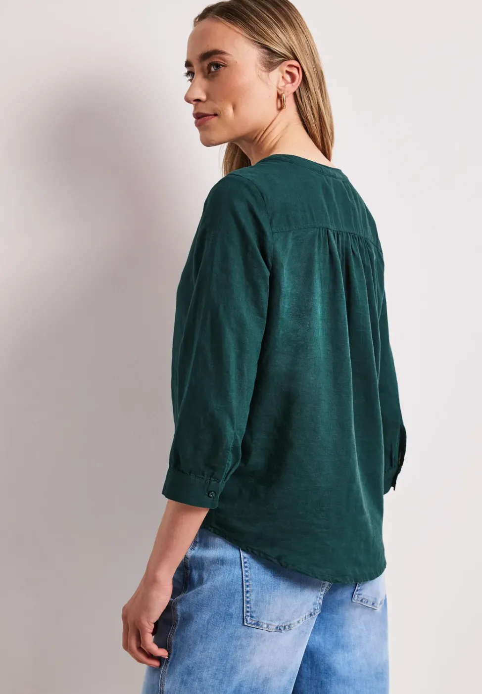 Blouse à col fendu en lin mélangé