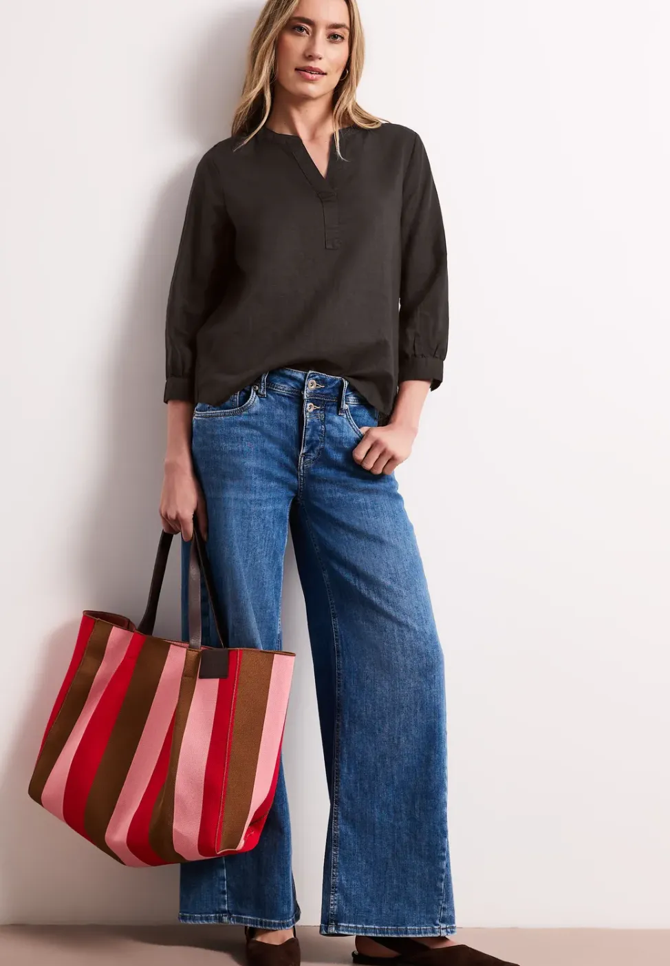 Blouse à col fendu en lin mélangé