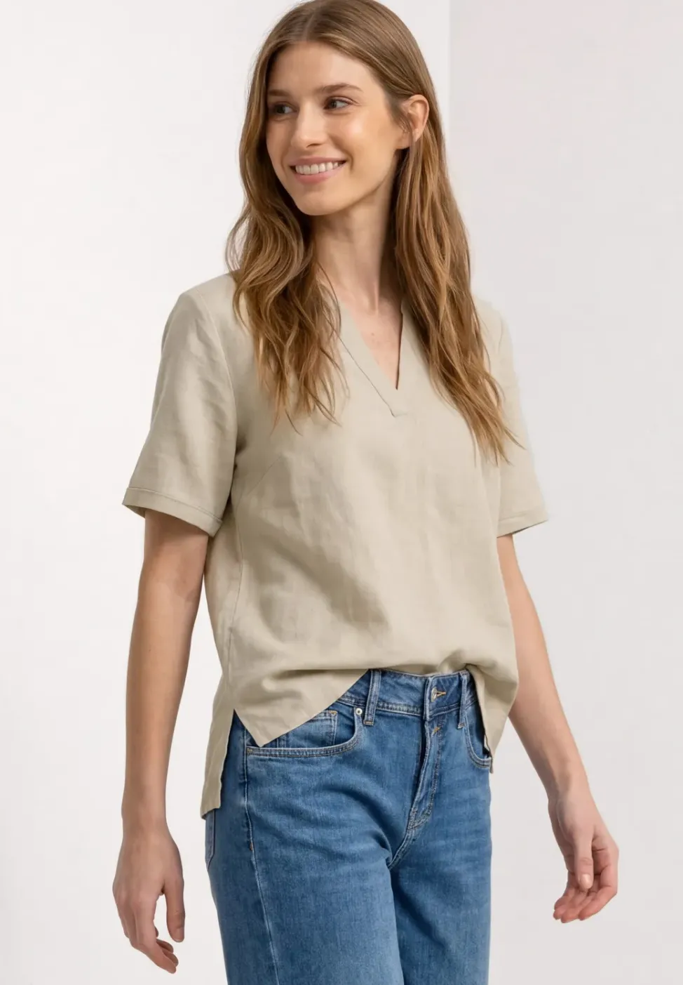 Blouse à col fendu en lin mélangé