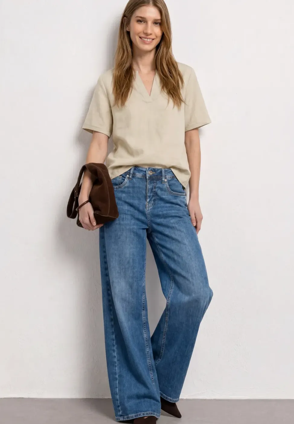 Blouse à col fendu en lin mélangé