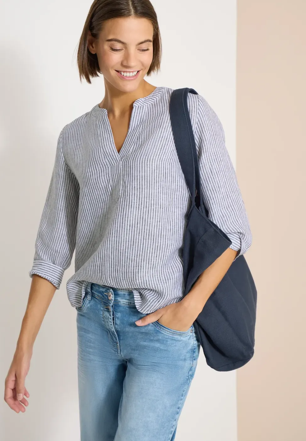 Blouse à manches 3/4 avec col fendu en lin
