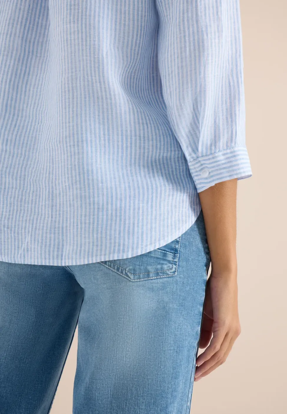 Blouse à manches 3/4 avec col fendu en lin