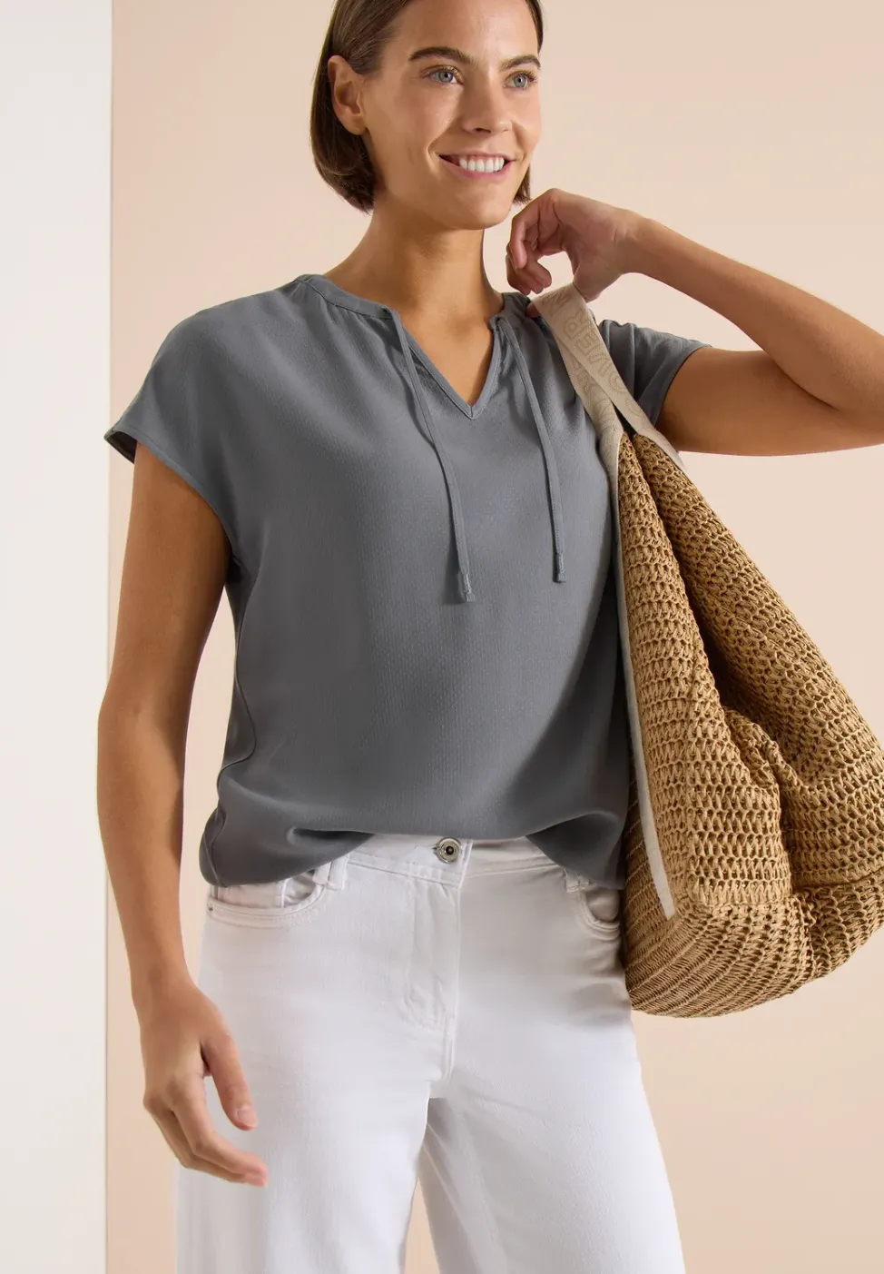 Blouse à manches courtes avec mélange de structures