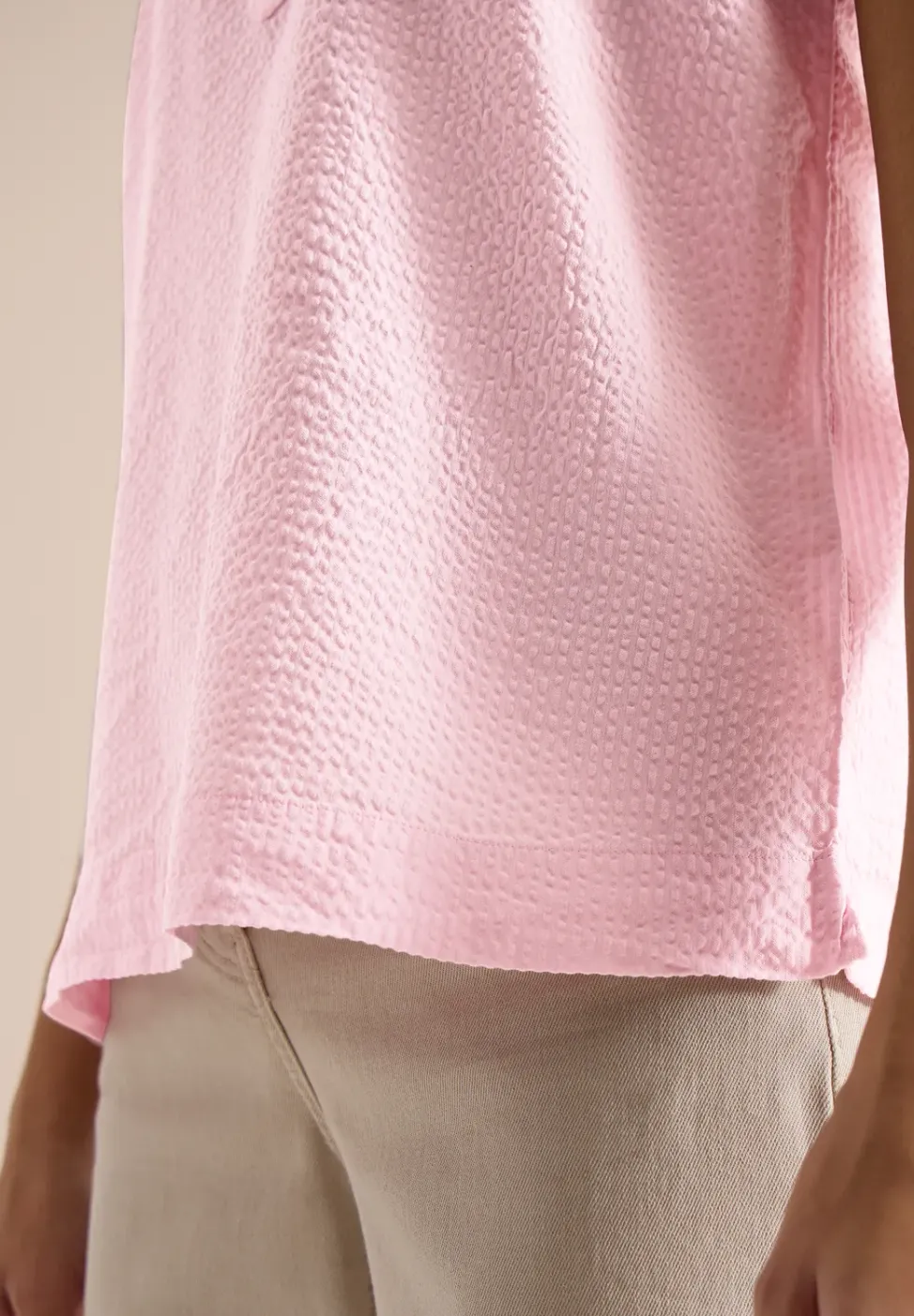 Blouse à épaules tombantes en seersucker