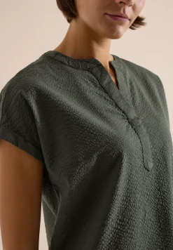 Blouse à épaules tombantes en seersucker