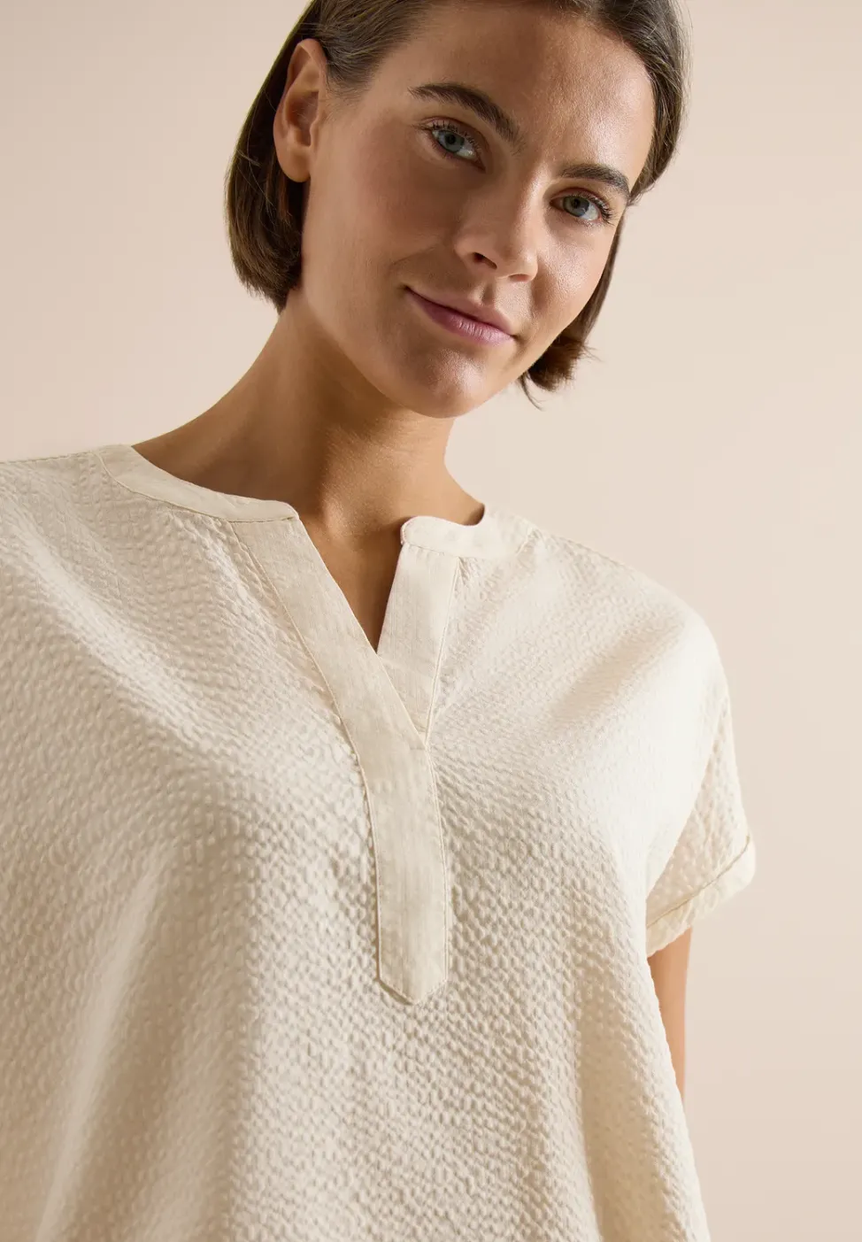 Blouse à épaules tombantes en seersucker