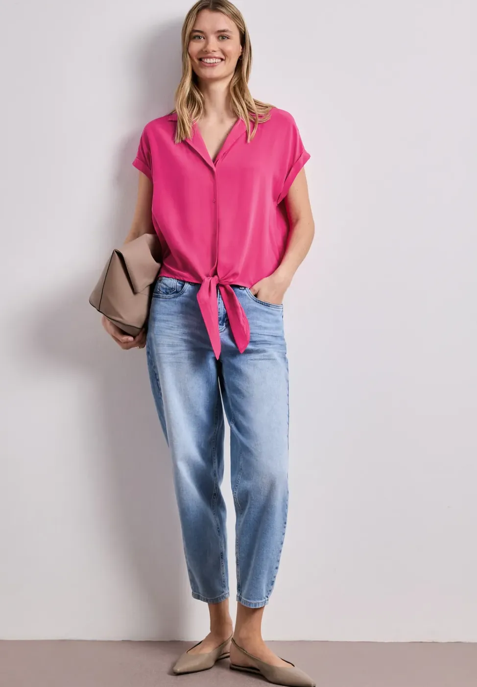 Blouse à épaules tombantes avec col bowling