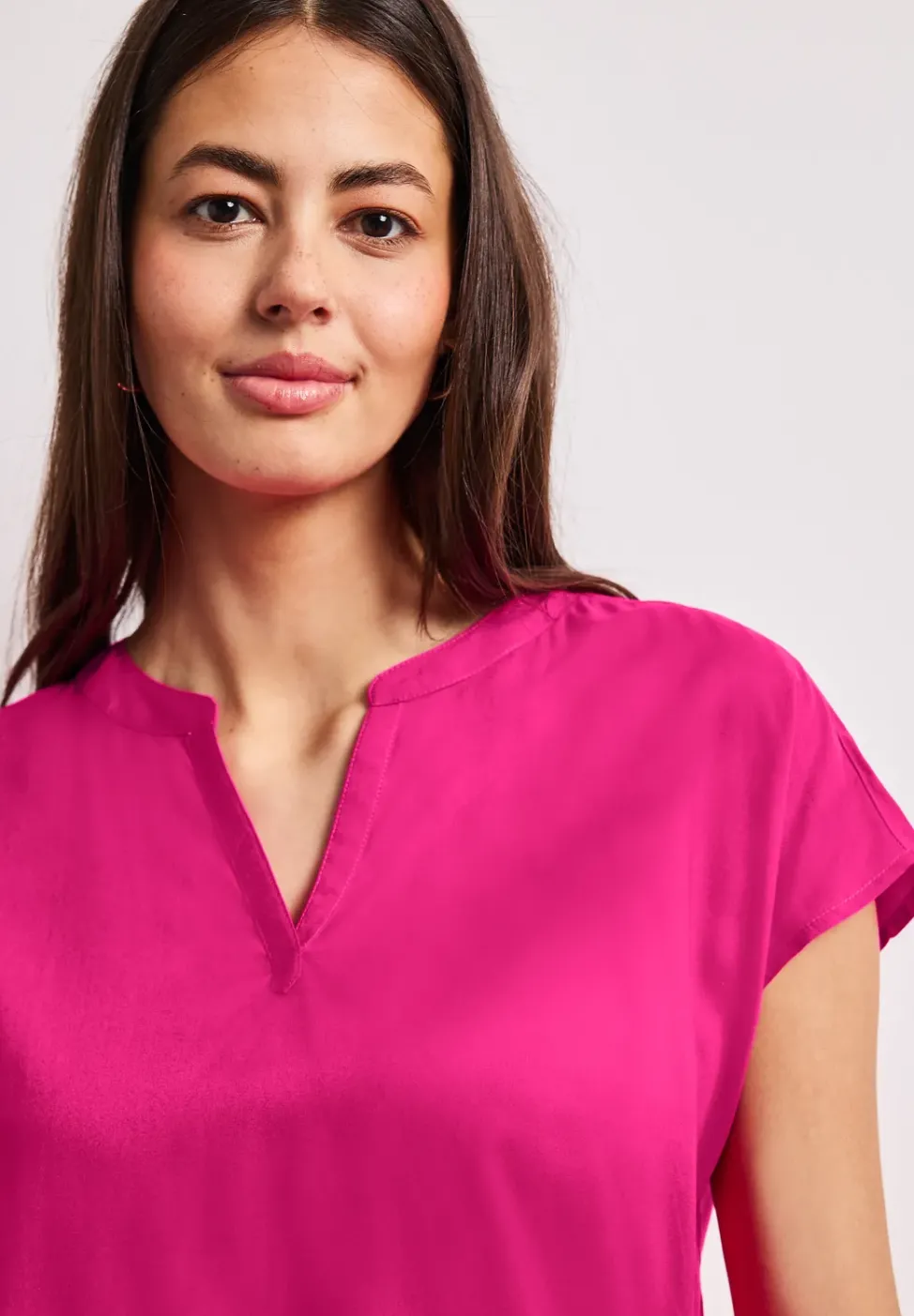 Blouse à épaules tombantes avec col fendu