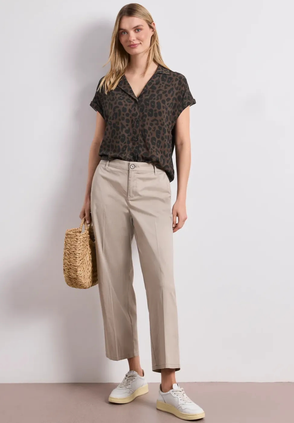 Blouse à épaules tombantes avec col bowling