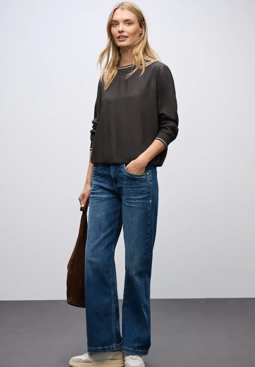 Blouse avec détails de bande