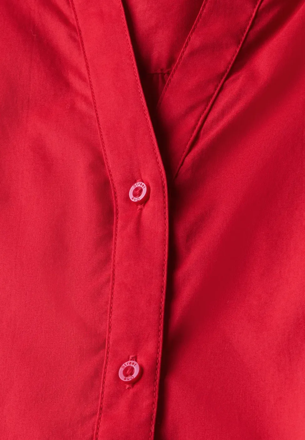 Blouse avec détails en tape