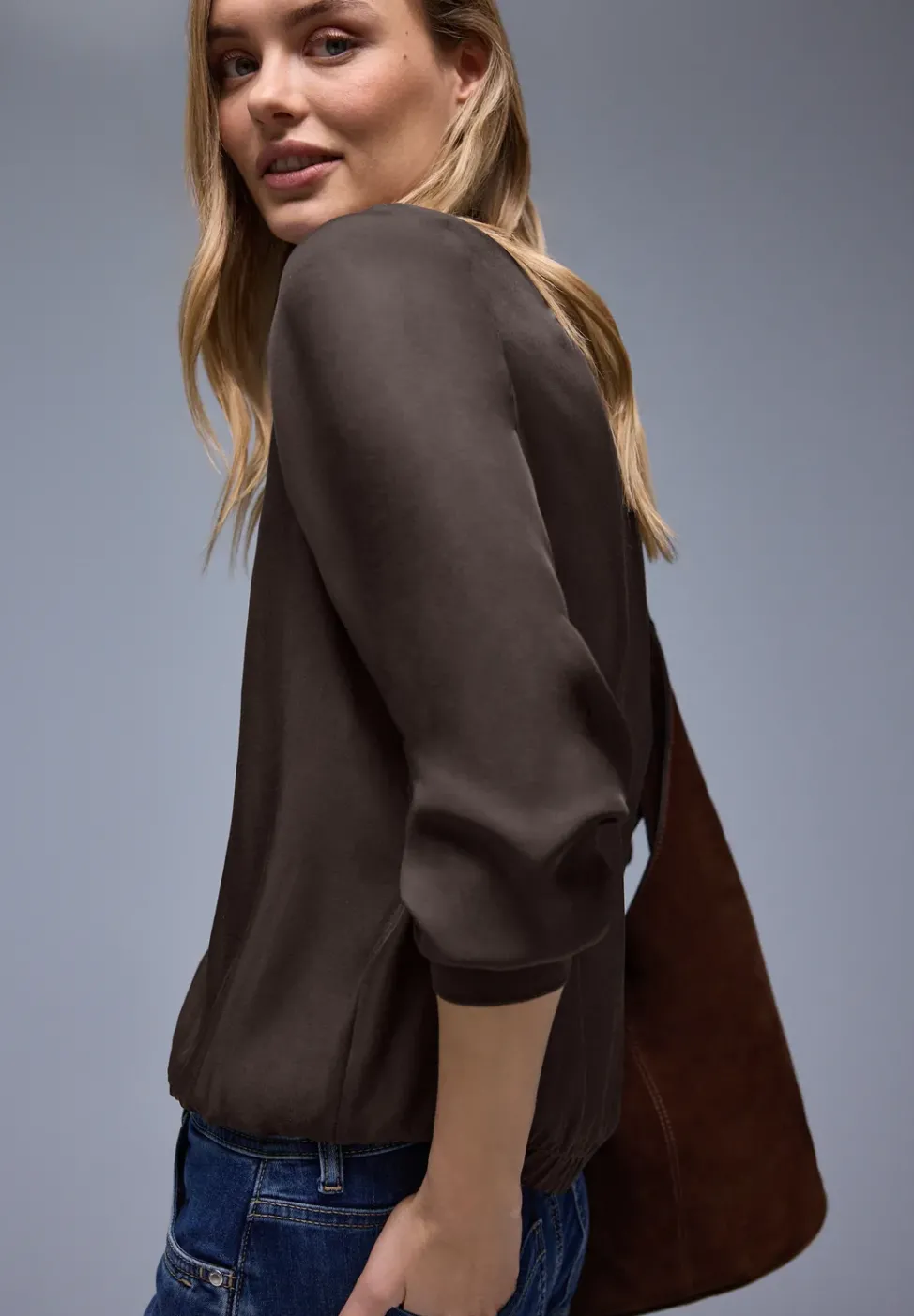 Blouse avec ourlet élastique