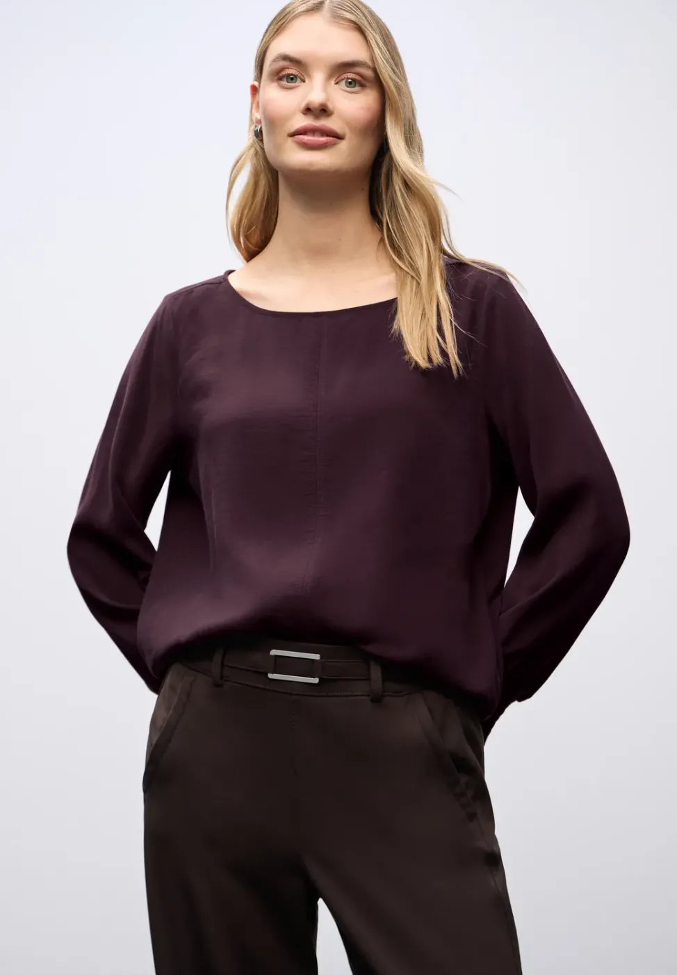 Blouse avec poignets smockés