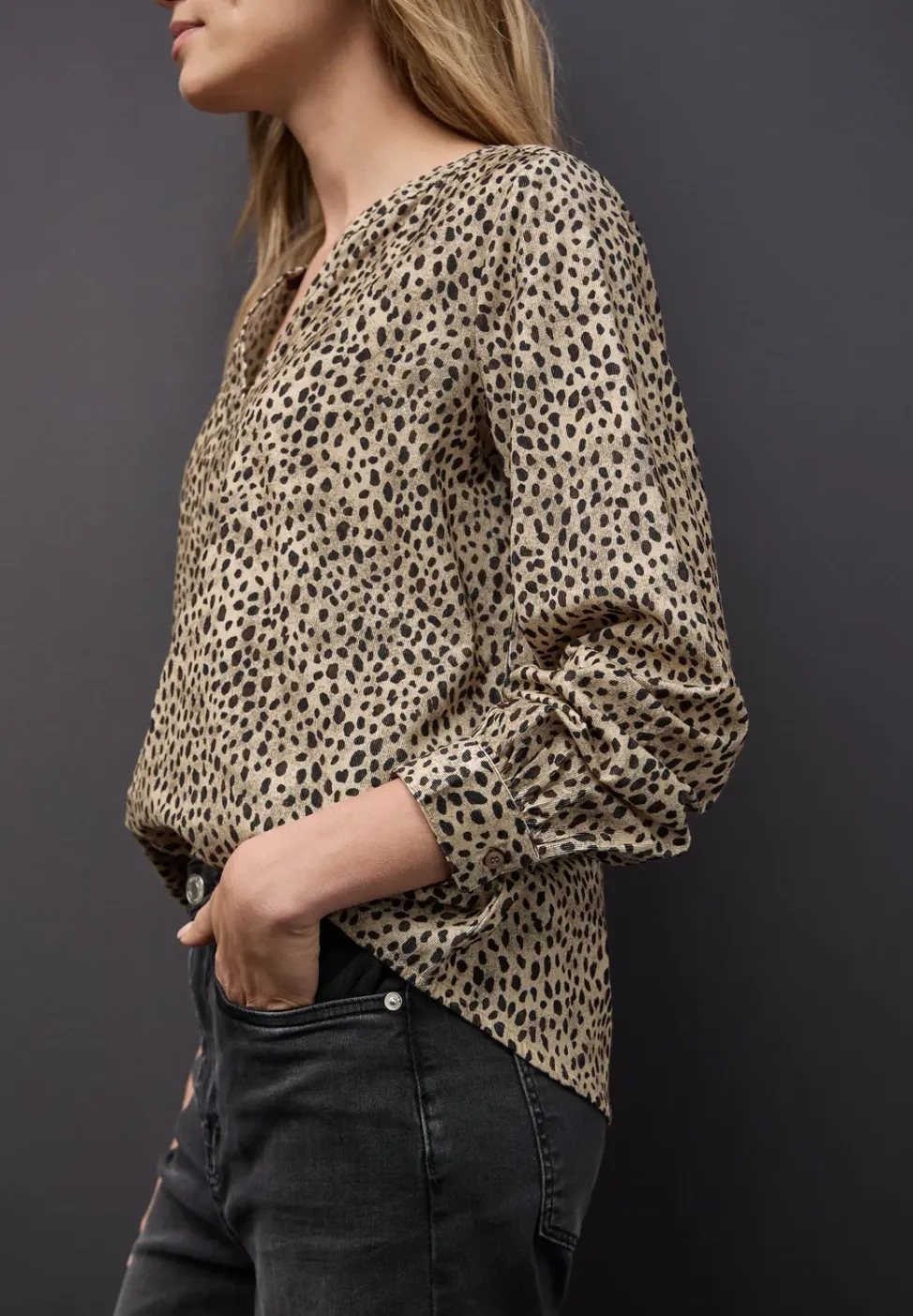 Blouse en velours côtelé au look léopard
