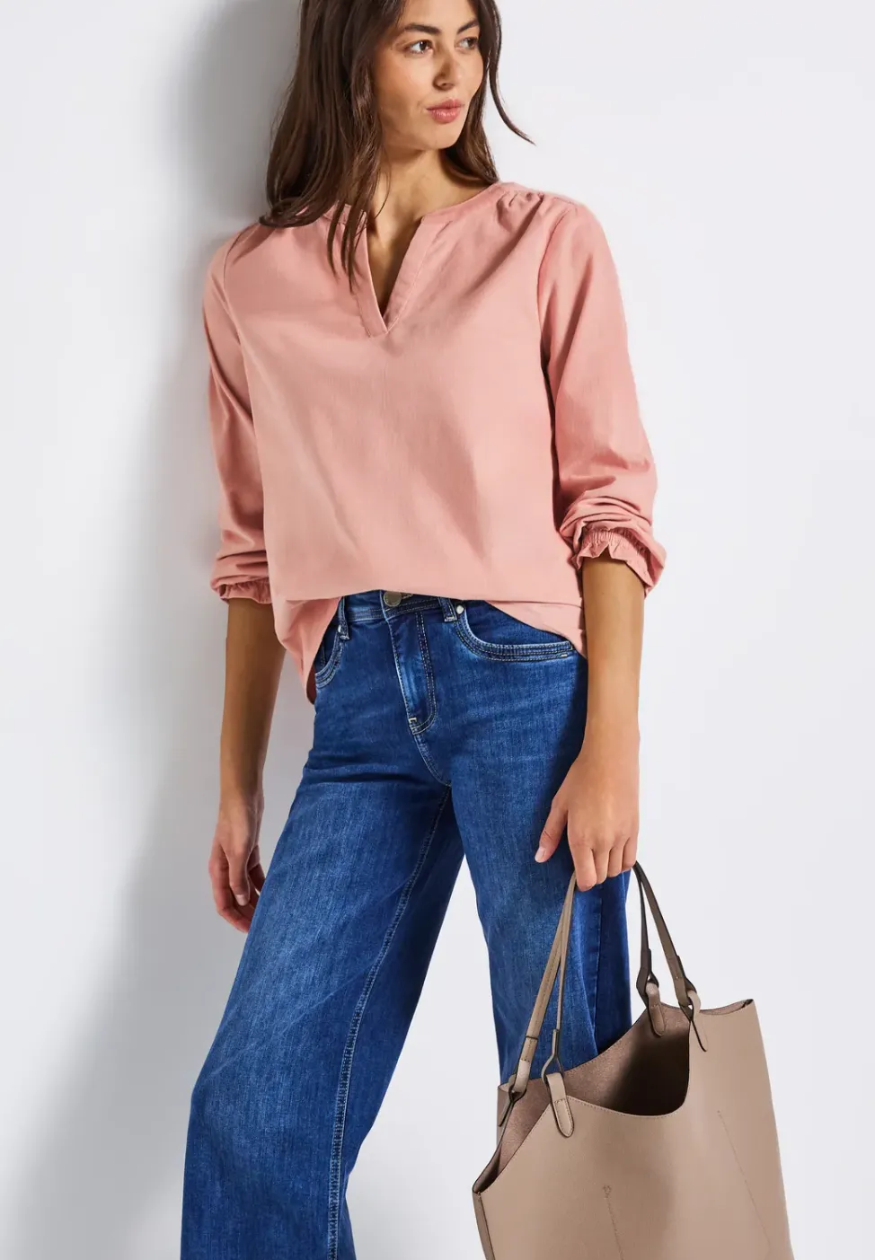 Blouse en velours côtelé avec détails à volants