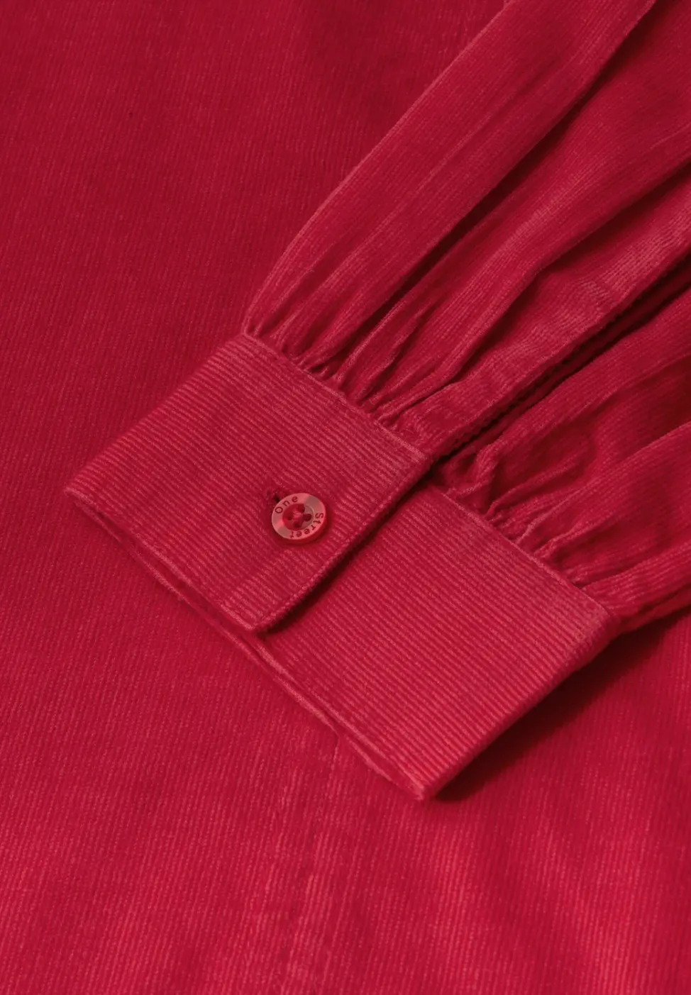 Blouse en velours côtelé en couleur unie