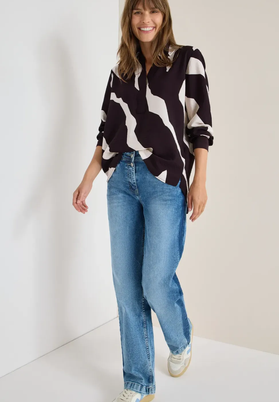 Blouse imprimée avec bordures en ruban