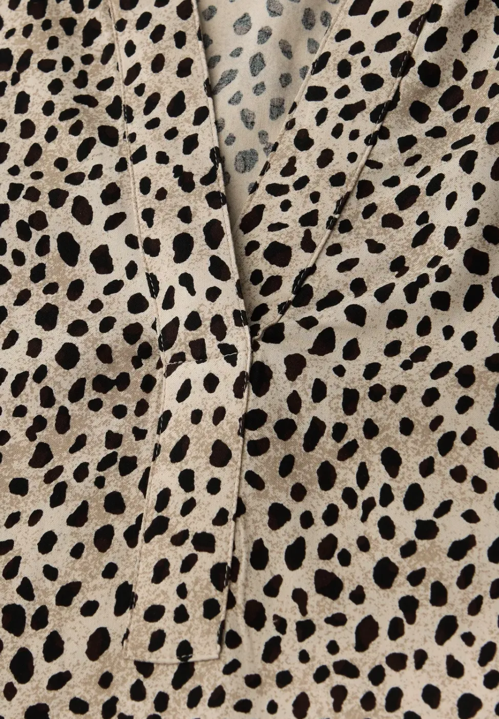 Blouse Leo Split Neck