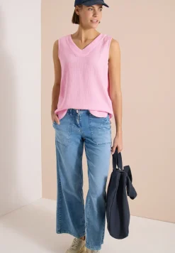 Blouse sans manches col V en mousseline