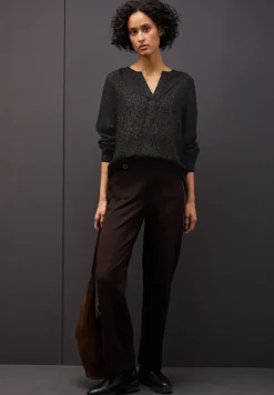 Blouse Split Neck Leo