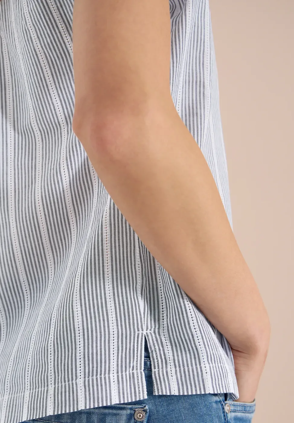 Blouse structurée à épaules tombantes