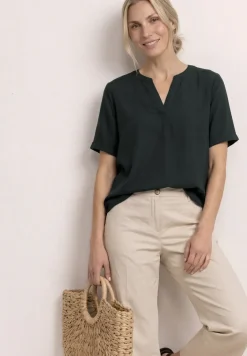Blouse unie à col fendu