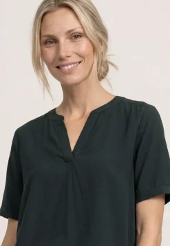 Blouse unie à col fendu