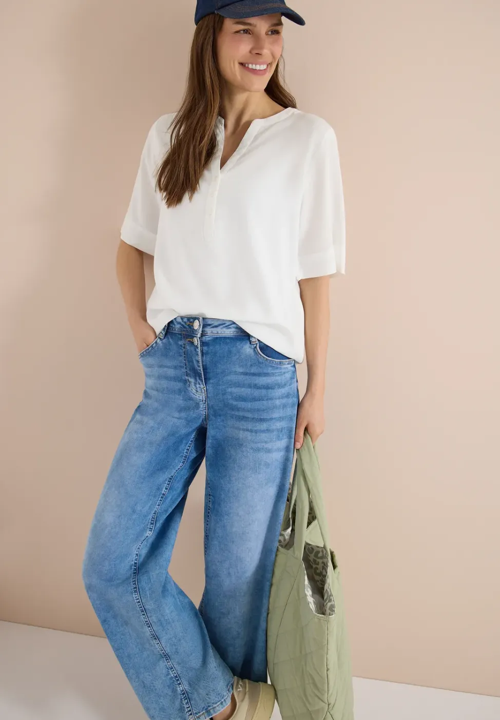 Blouse à manches 3/4 avec col fendu