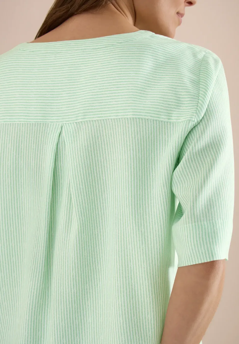 Blouse à manches courtes avec col fendu et rayures