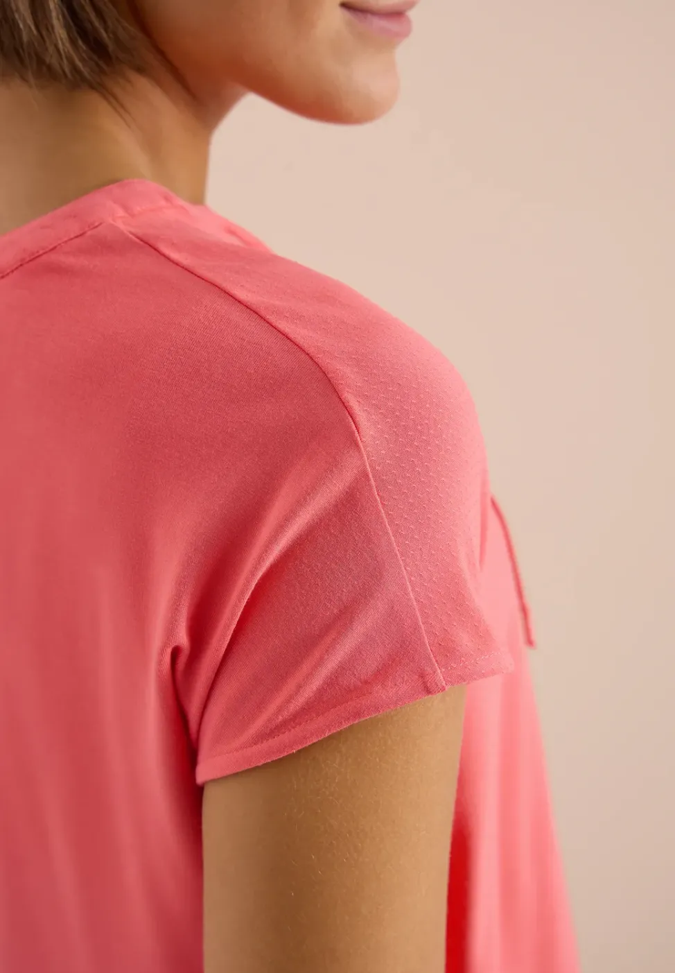 Blouse à manches courtes avec mélange de structures
