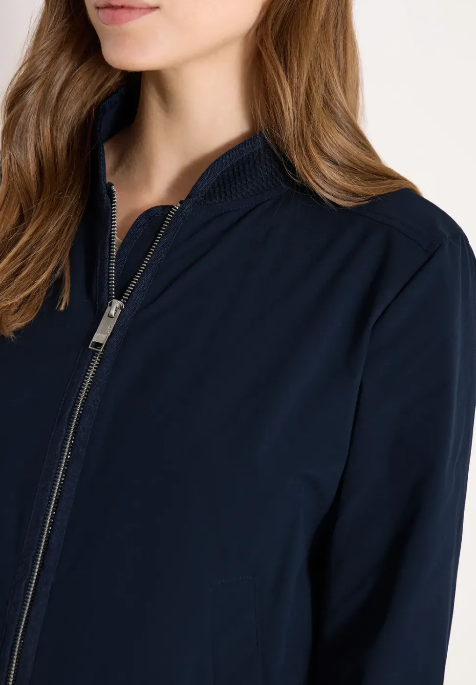 Blouson avec cordon de serrage et détails en mesh