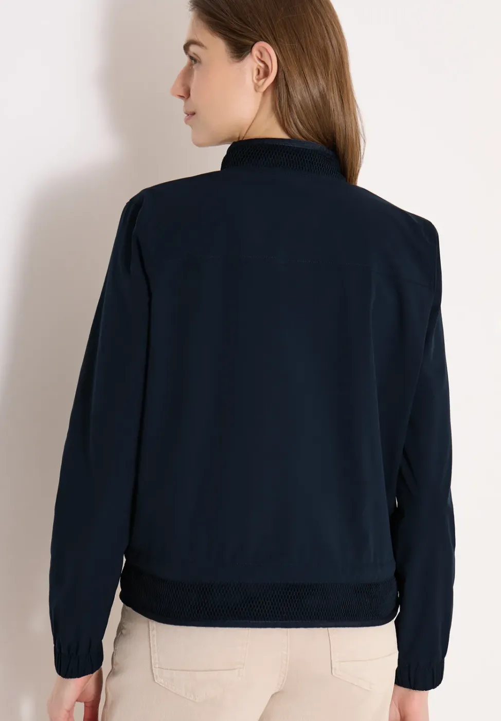 Blouson avec cordon de serrage et détails en mesh