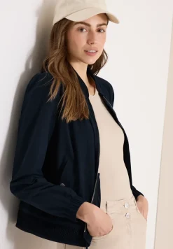 Blouson avec cordon de serrage et détails en mesh