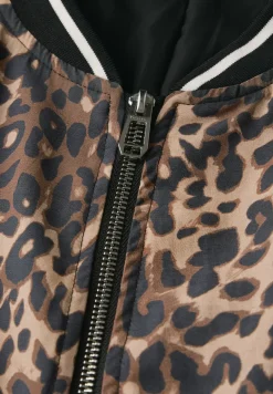 Blouson avec motif léopard