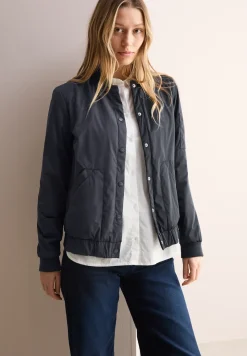 Blouson avec patte de boutonnage