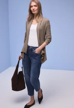 Cardigan Cutline