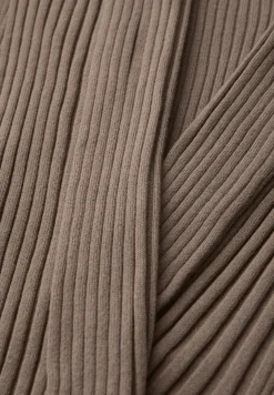 Cardigan Cutline