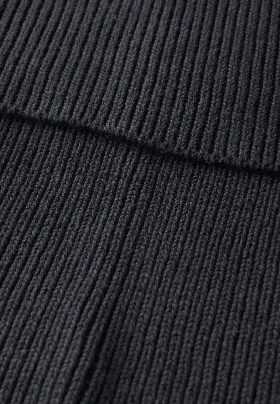 Écharpe loop en tricot côtelé