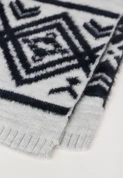Écharpe tricotée à motifs