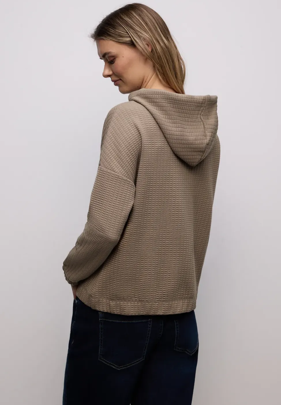 Chemise à capuche